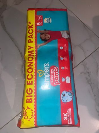 Big pack de 50 couches Pampers pants taille 5