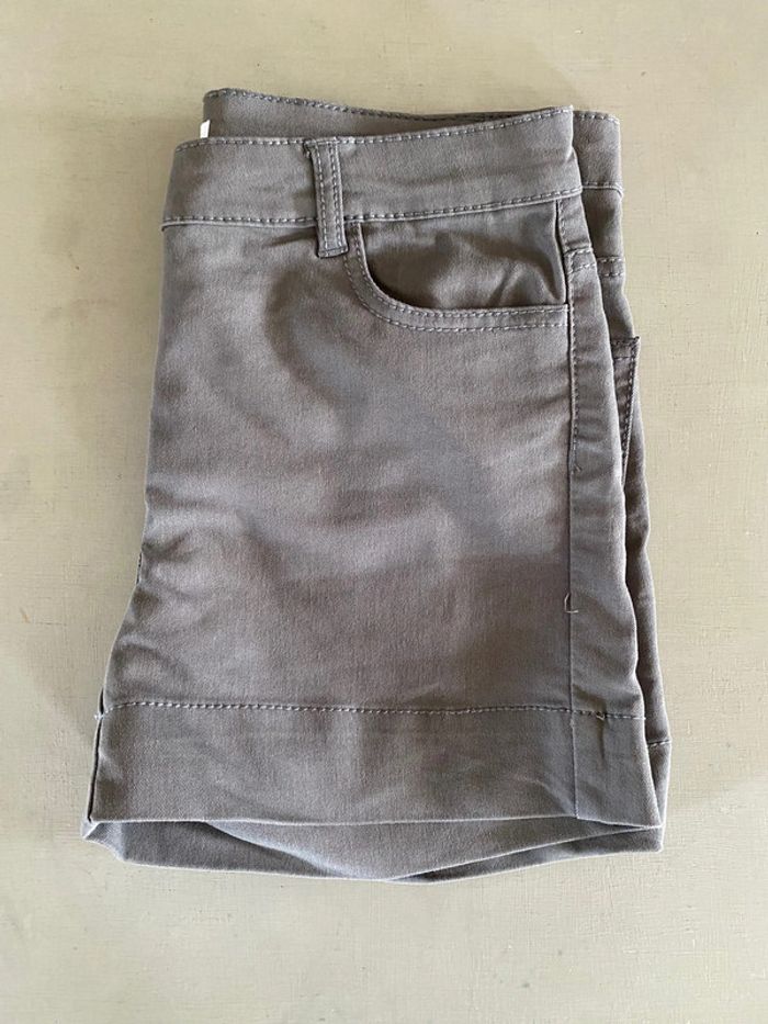 Short La Halle gris taille 34 - photo numéro 12