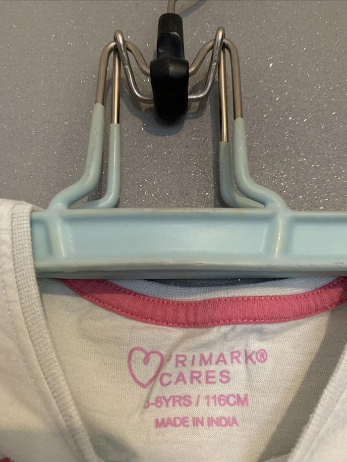 Haut Tshirt manches longues Love Primark T5-6 ans 116 cm - photo numéro 3