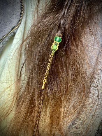 Bijou de cheveux, tresse/dread, macramé pierre Onyx et Unakite