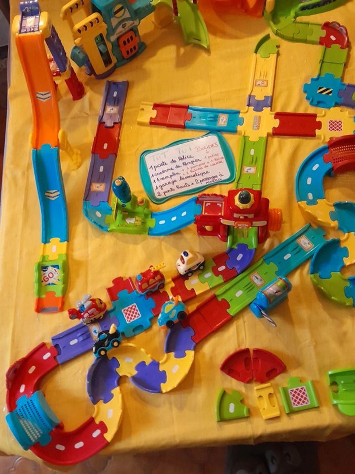 Énorme Lot / ensemble de Tut Tut Bolide Vtech Avec 5 Bolides - photo numéro 3