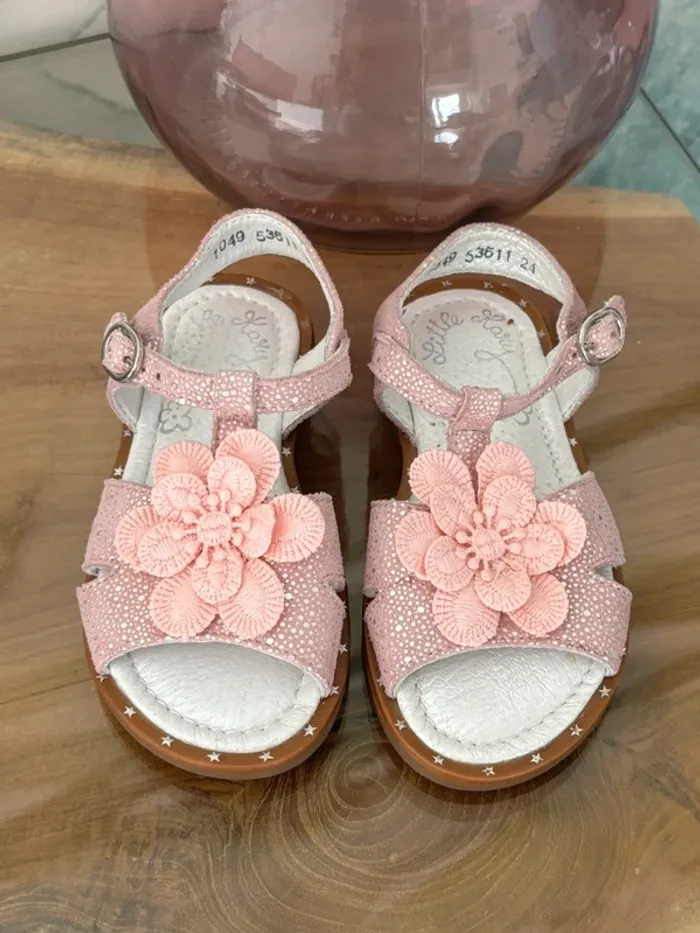 Chaussures sandales été rose fleurs Little Mary