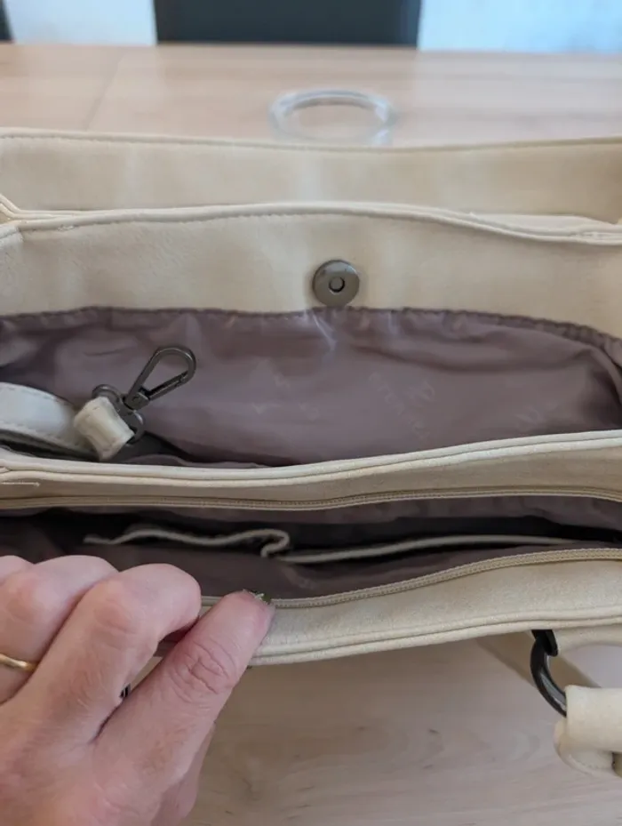 Sac à main avec bandoulière amovible. - photo numéro 3