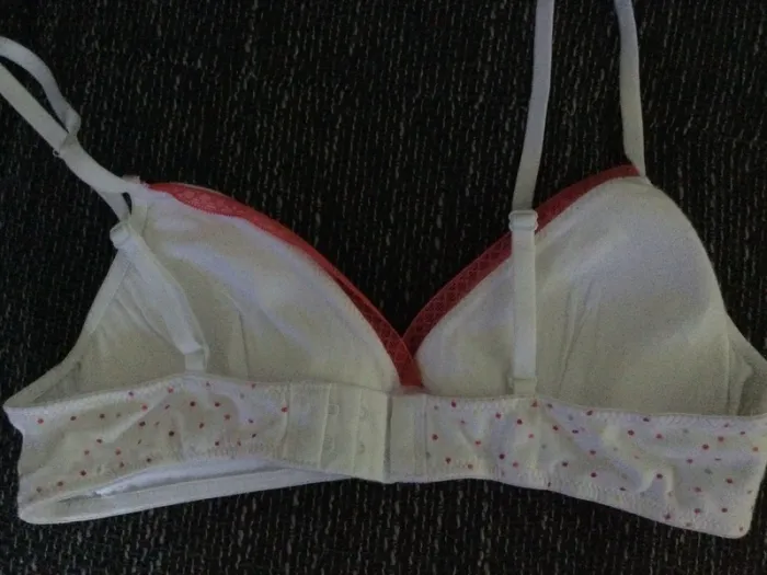 Soutien gorge 80b 12 ans - photo numéro 2