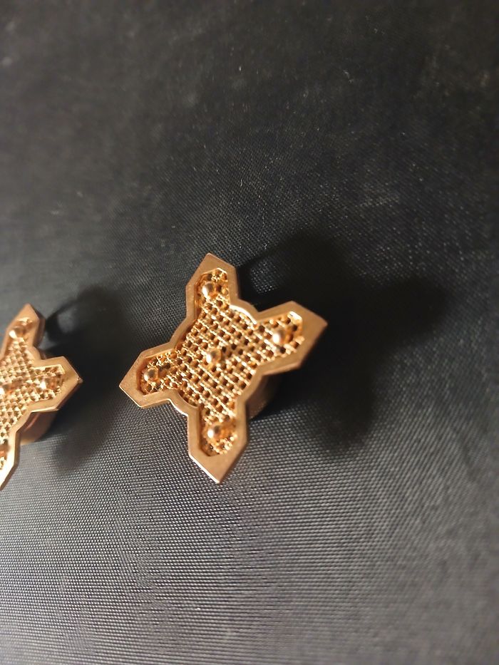 2 Pendentifs doré croix aimanté - photo numéro 3