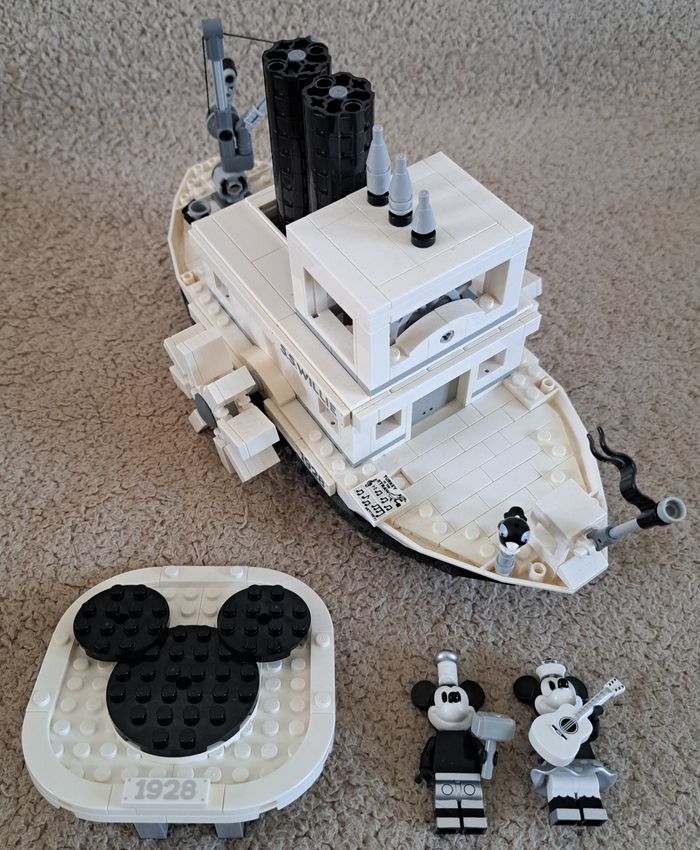 Lego Ideas set 21317 Steamboat Willie (Disney Mickey Mouse) - photo numéro 3