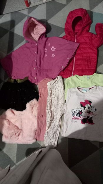 Lot de vêtements fille 12mois