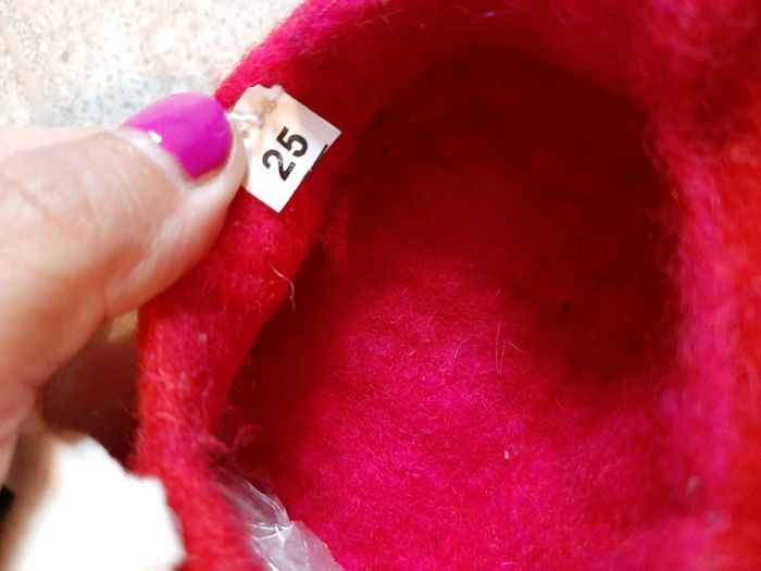 Pantouffles neuves fait main - photo numéro 2