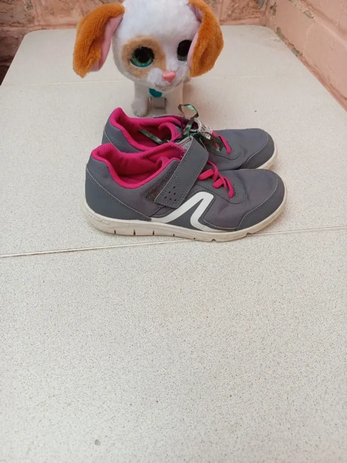 Baskets grise /rose pointure  35
