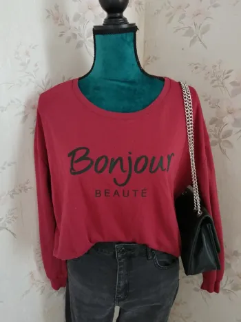 Pull fin bordeaux à message bonjour beauté / mim / (L)