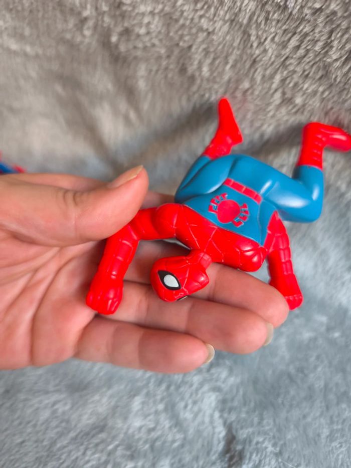Lot 3 figurines spiderman marvel - photo numéro 9