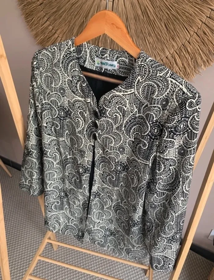 Belle veste à motifs - photo numéro 3