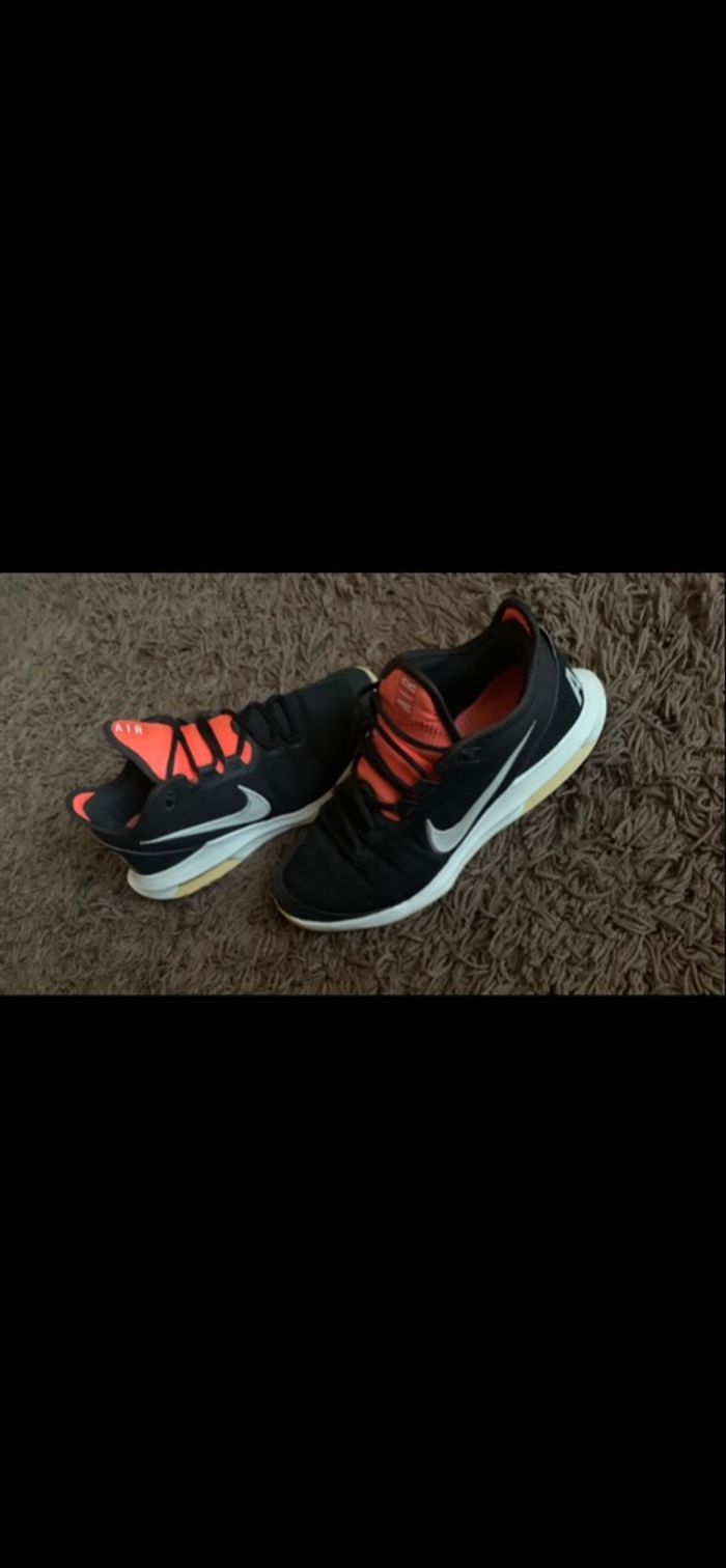 Basket nike noir et orange taille 41 Europe 26cm us8 - photo numéro 3