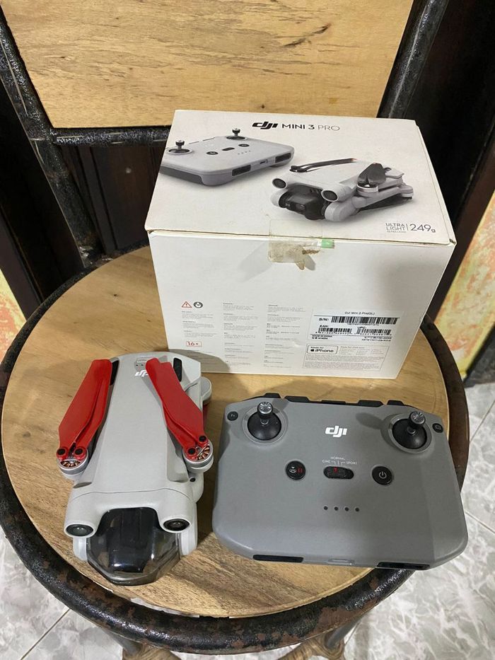 Drone DJI Mini 3 Et Accessoires. - photo numéro 2