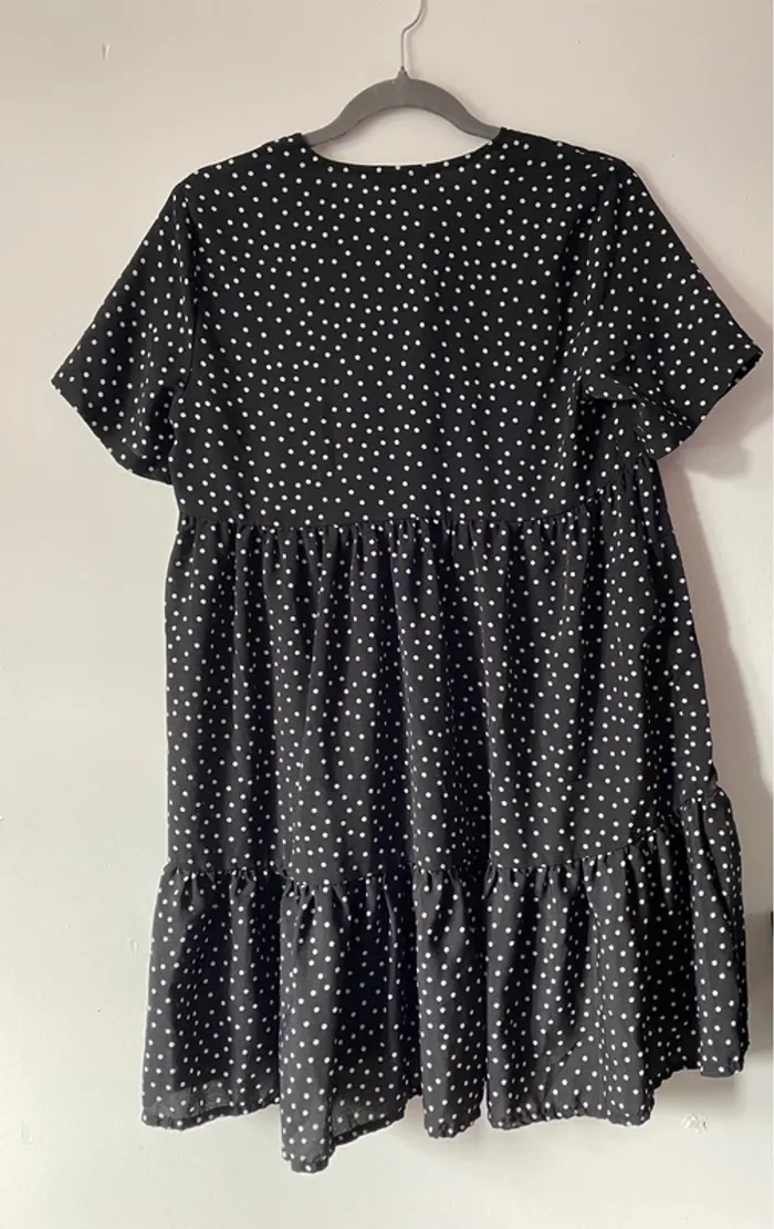 Robe noire - photo numéro 2