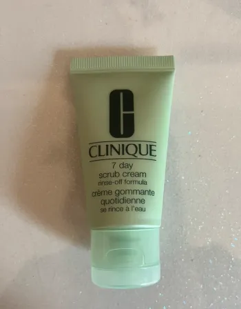 Crème gommante quotidienne 30 ml Clinique