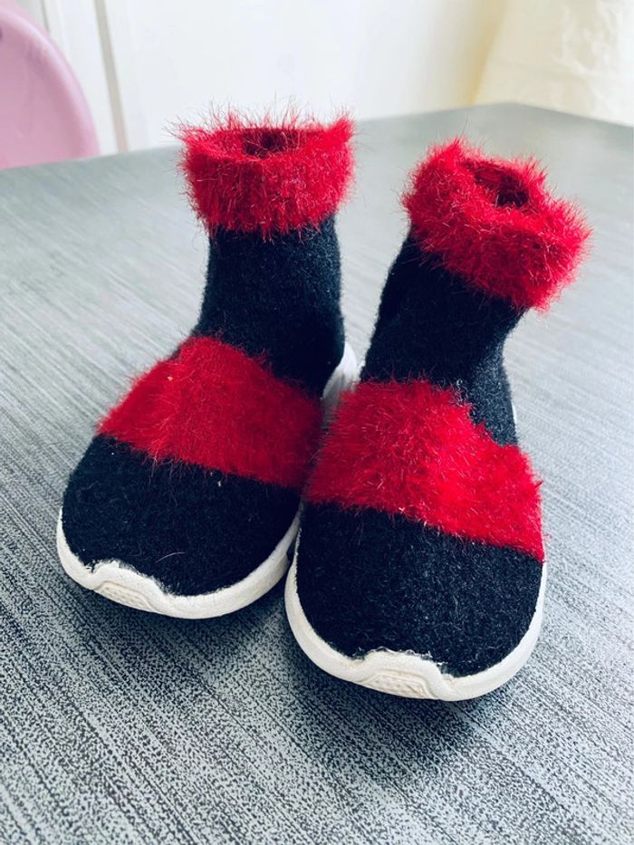 Baskets montante / Taille 20 - photo numéro 2