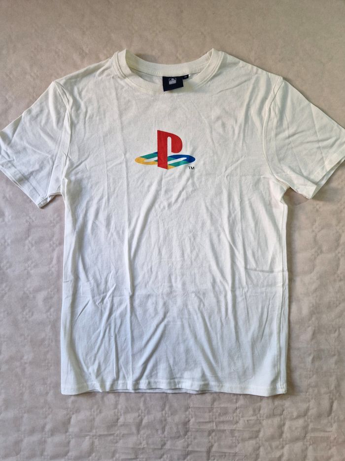 Tee-shirt homme / femme  ,  PlayStation officiel  , taille XS - photo numéro 2