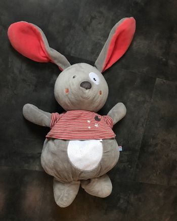 Joli lapin porte pyjama 62 cm Sucre d'orge