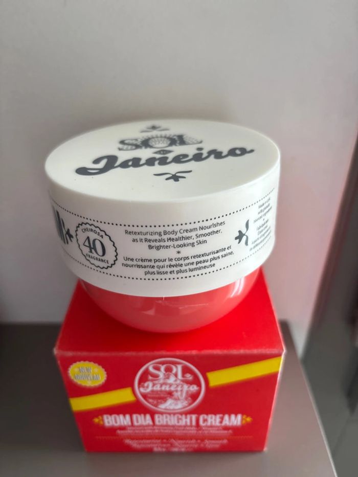 Sol de janeiro Bom Dia BrightTM : Crème corps - photo numéro 2