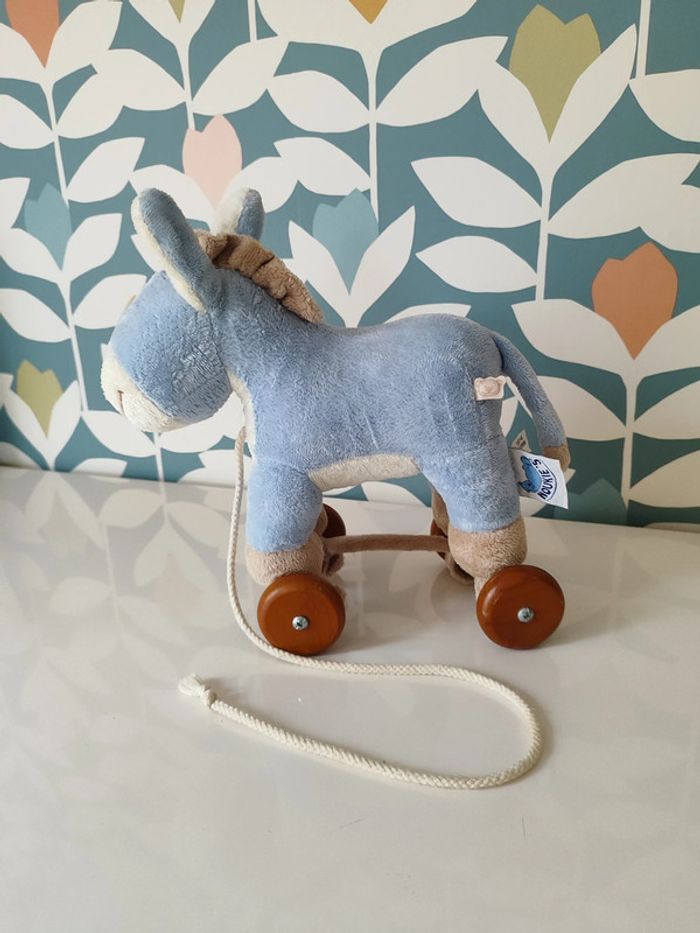 Peluche doudou cheval à roulettes noukie's