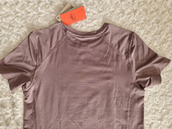 Tee-shirt de sport H&M neuf - photo numéro 9