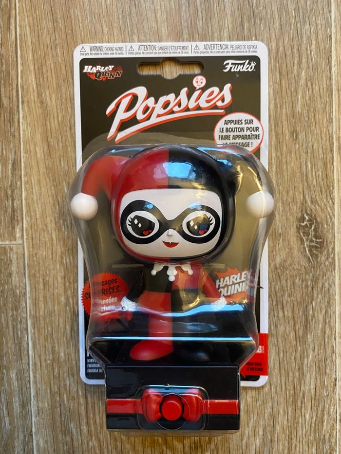 Figurine Harley Quinn avec message surprise - 12 cm - photo numéro 4