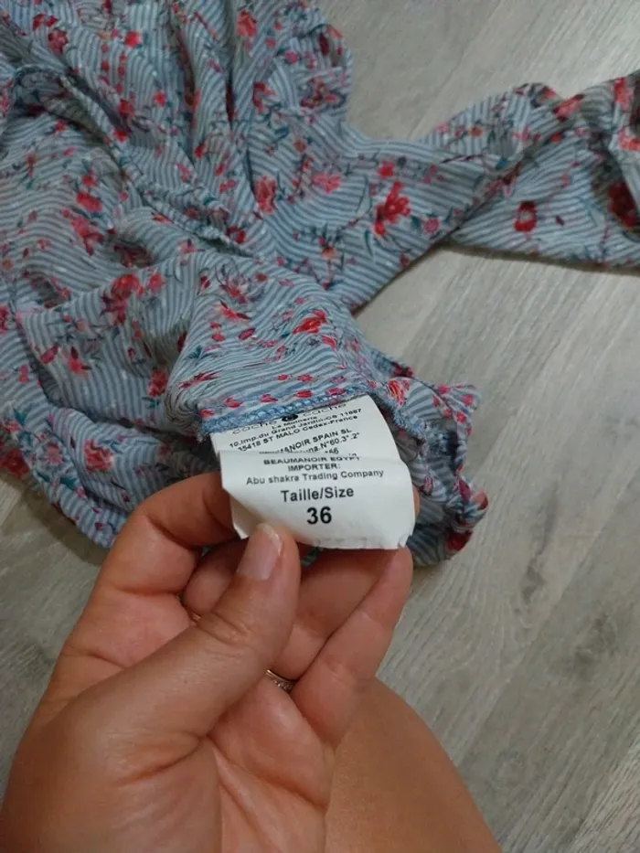 Tee-shirt femme 36 légèrement transparent cache cache - photo numéro 5