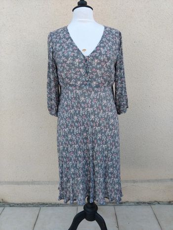 Tres belle Robe Caroll t42  100%viscose