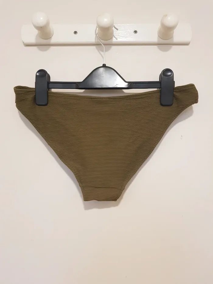 Bas de maillot 2 pièces / bikini - photo numéro 6