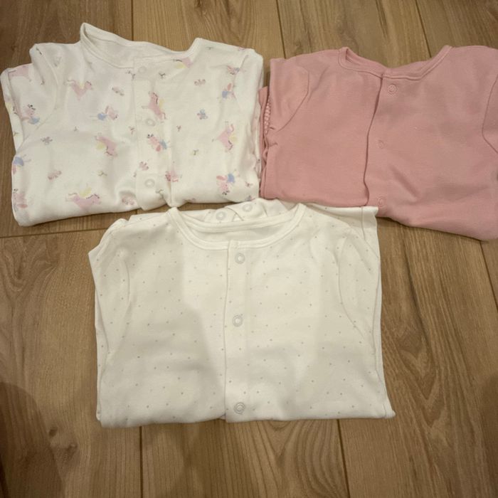 Lot grenouillères bébé