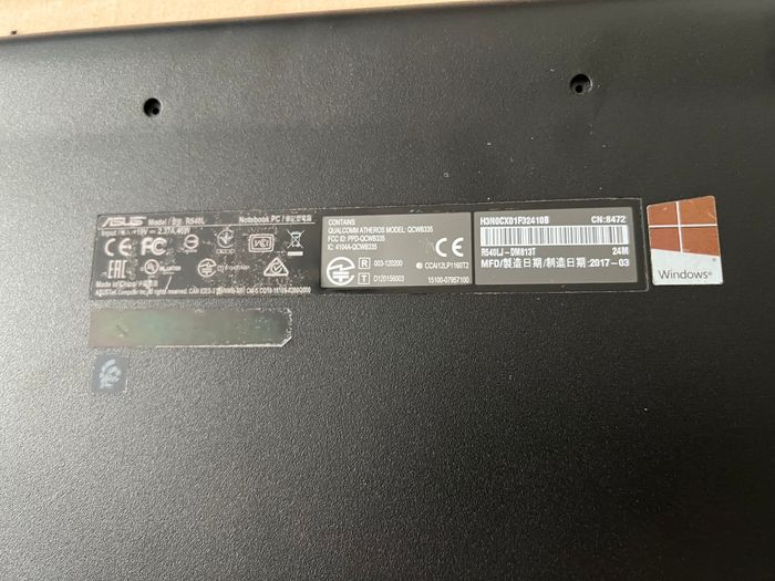 Plasturgie dessous / bottom case – ASUS R540LJ d’origine