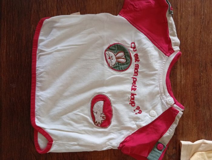 Lot de 9 t shirt taille 6 mois - photo numéro 5