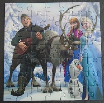 Joli puzzle "Reines des Neiges" 49 pièces neuf