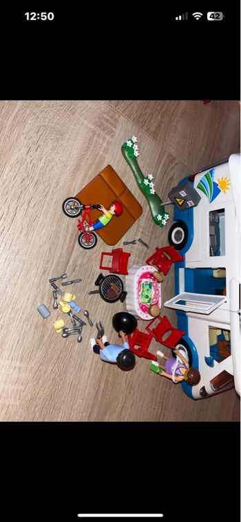 Camping car playmobil. 