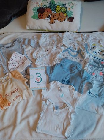 Lot bodies 3 mois été