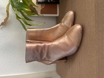 👢 Bottines Bobbies en cuir métallisé rose gold – Pointure 39 👢