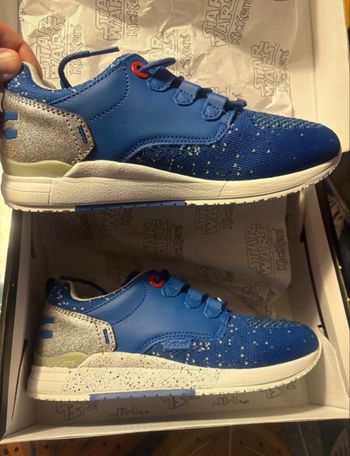 Basket Kickers Star wars modèle slayer R2-D2 bleu gris argenté 33 neuve