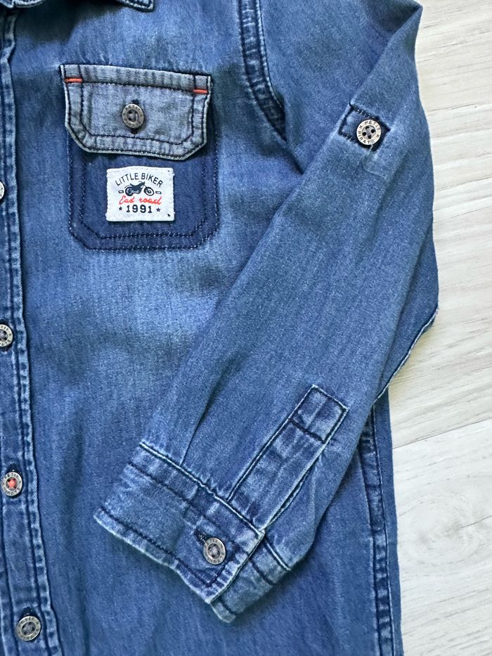 Lot 3 ans garçon 1 coupe vent & 2 chemises - photo numéro 8