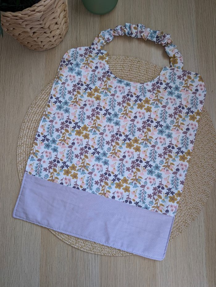 Serviette de cantine lilas fleurie - photo numéro 3