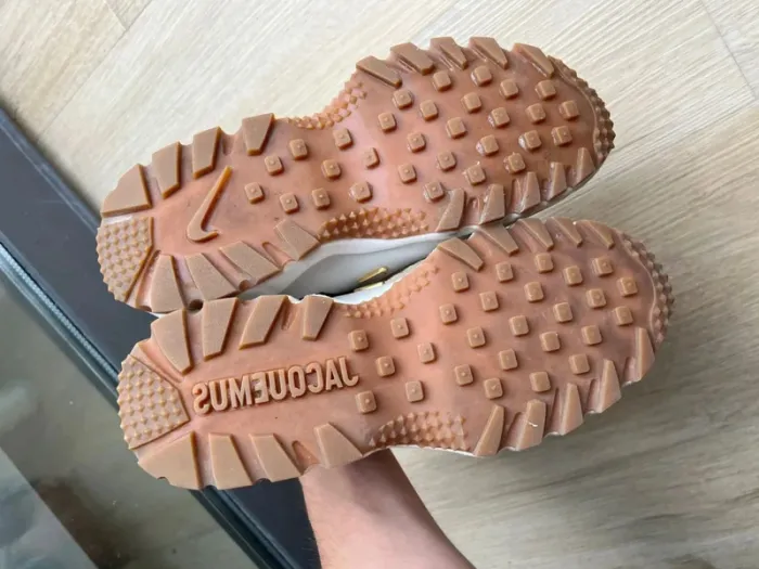 Nike Air Humara X Jacquemus Beige Taille 38 - photo numéro 4