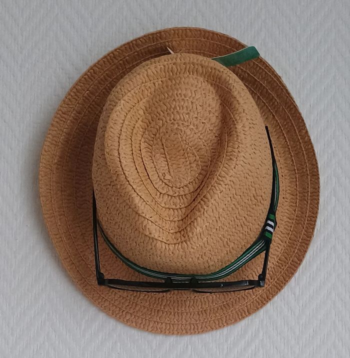 Chapeau soleil été taille 55 et lunettes de soleil - photo numéro 2
