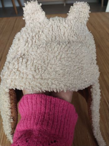 Mignon petit bonnet avec oreilles