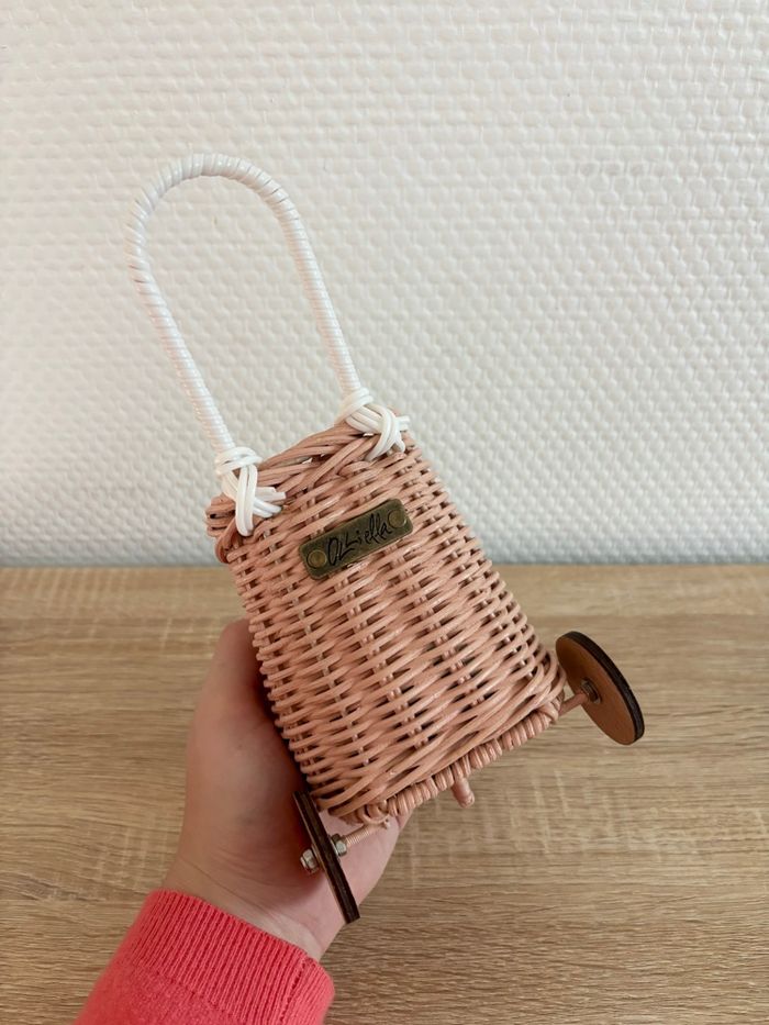 Panier en rotin pour poupée Olli Ella