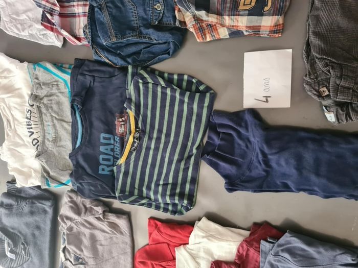 Lot vêtements 4 ans - photo numéro 1