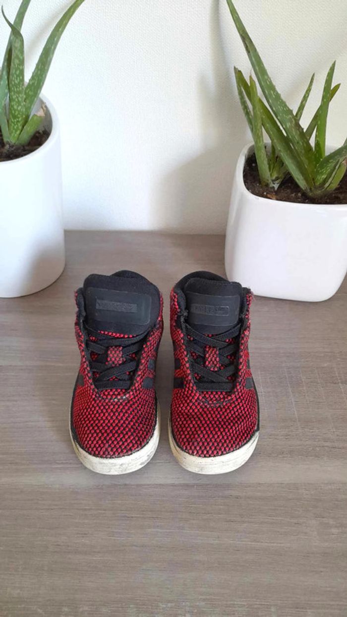 Baskets Adidas pointure 24 - photo numéro 2