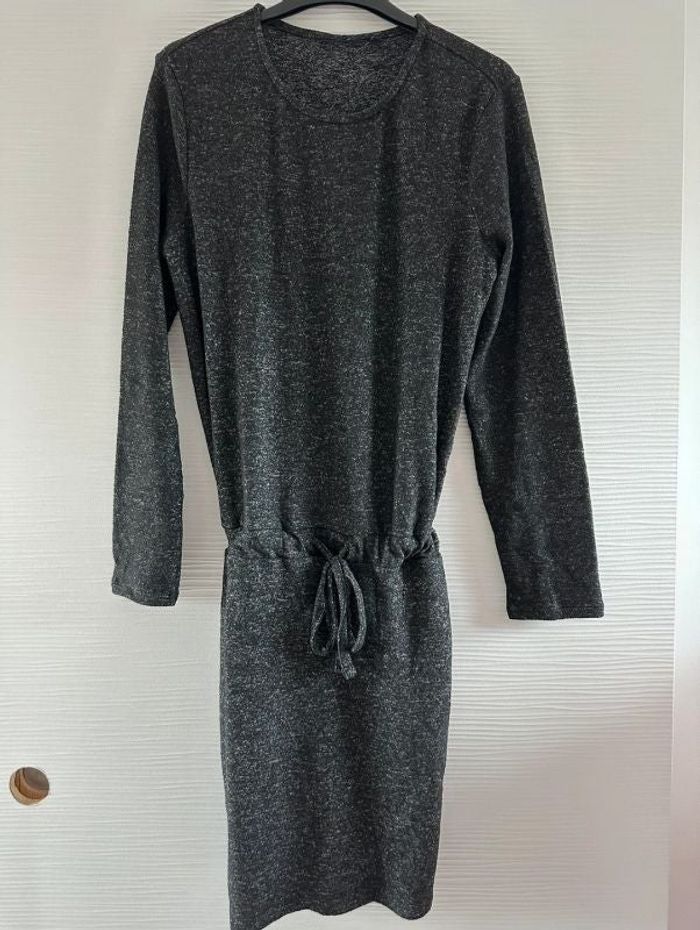Robe avec ceinture et poches Taille S