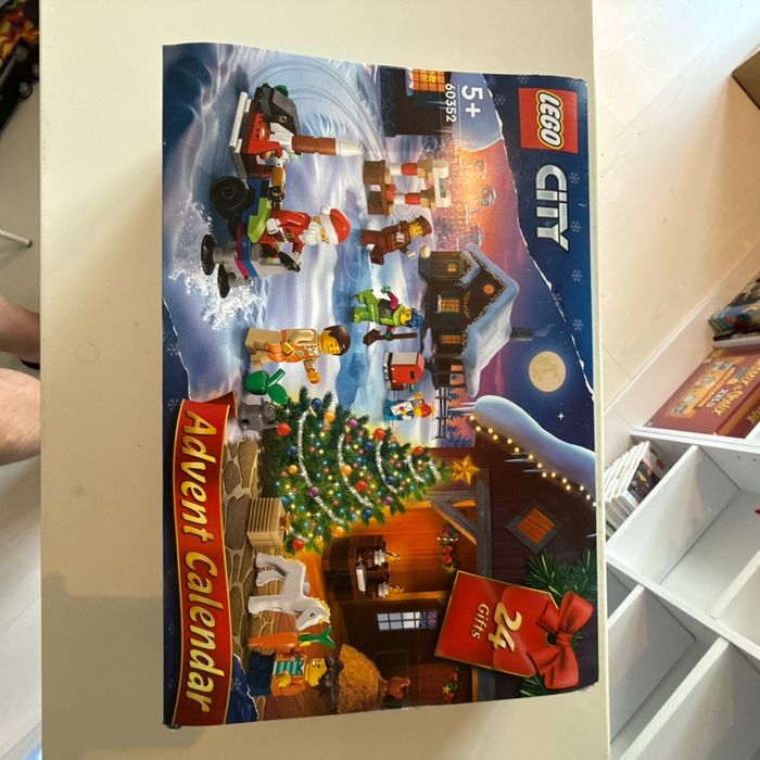 Lego calendrier de l’Avent 60352 neuf - photo numéro 2