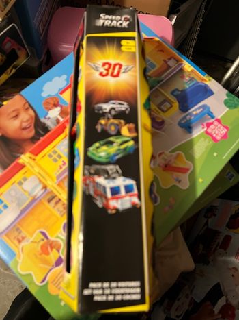 Lot 30 voitures neuf