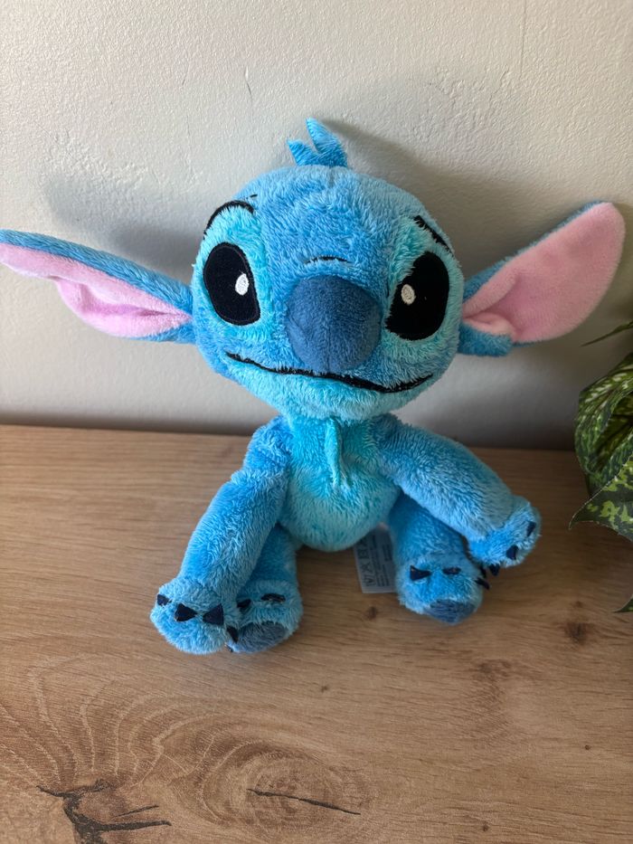 Doudou peluche Lilo et stitch assis Disney - photo numéro 2